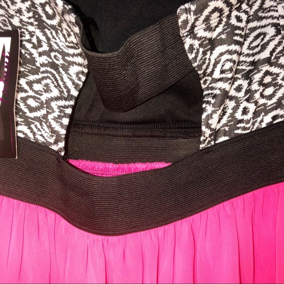 Aztec Print Strapless dress - Picture 4 of 5